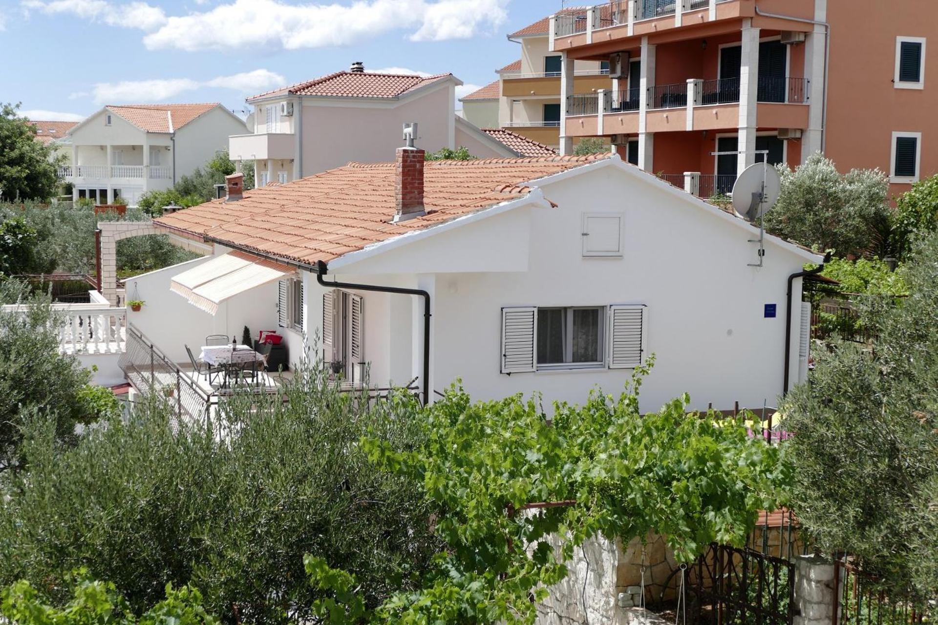 Apartment Milena Trogir Exterior photo